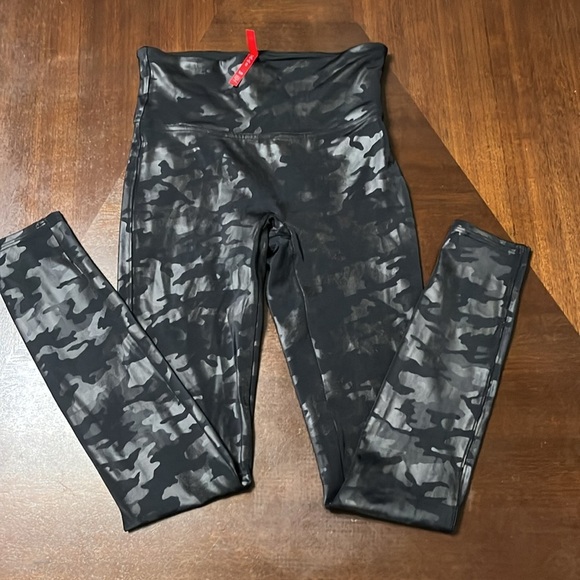 Spanx faux legging - Picture 5 of 5